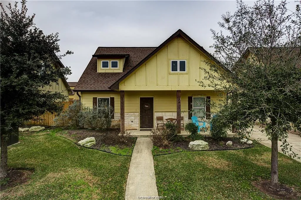 4 bed, 1779 sqft, $2,000 — Photo 1