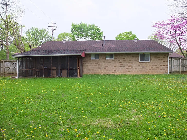 35 Renwood Pl — Photo 16