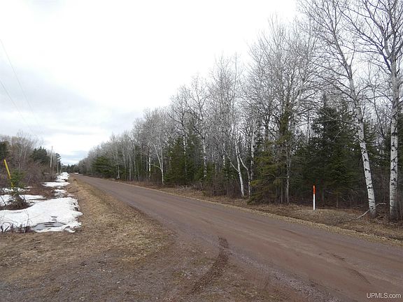3rd image of One Mile Rd