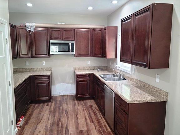 2nd image of 55 Amelia Ln