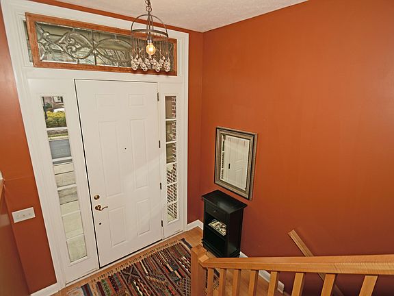 3rd image of 32 Astor Pl