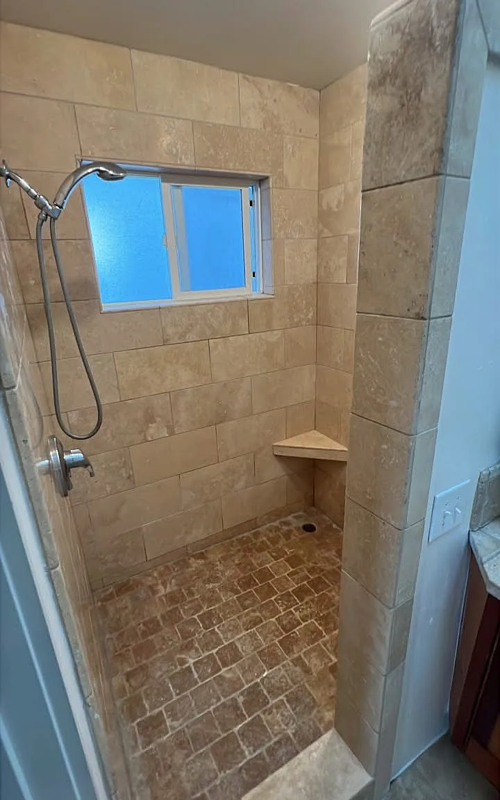 6 bed, 2209 sqft, $2,400 — Photo 4