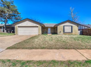 1001 E Hills Dr, Moore, OK 73160