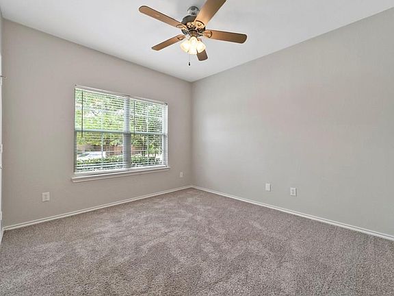 4th image of 2000 Shannon Dr