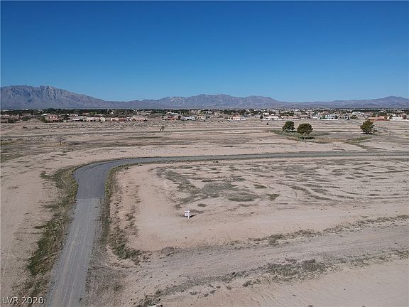 2nd image of 2010 Valley View Cir