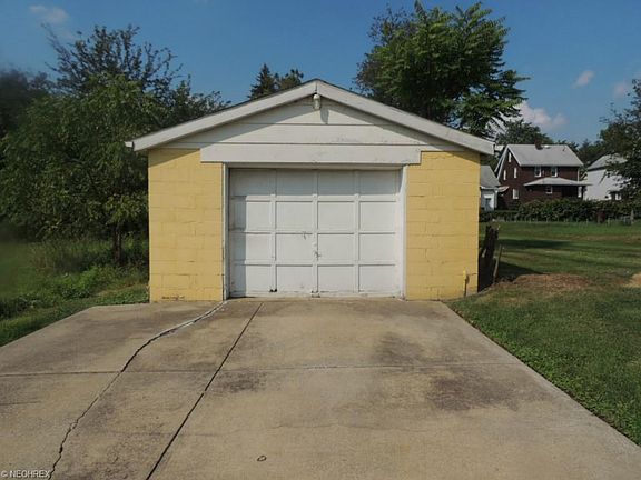 3rd image of 356 Whipple Ave