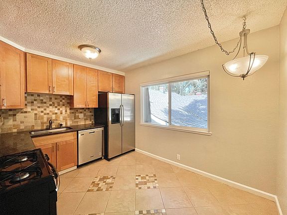 5th image of 510 Alhambra Blvd APT 10