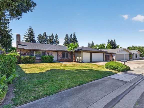 4th image of 63 Six Rivers Cir