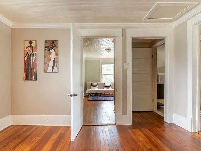 2726 N Roxboro St — Photo 27
