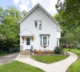 909 Bellevue Ave, Elgin, IL, 60120