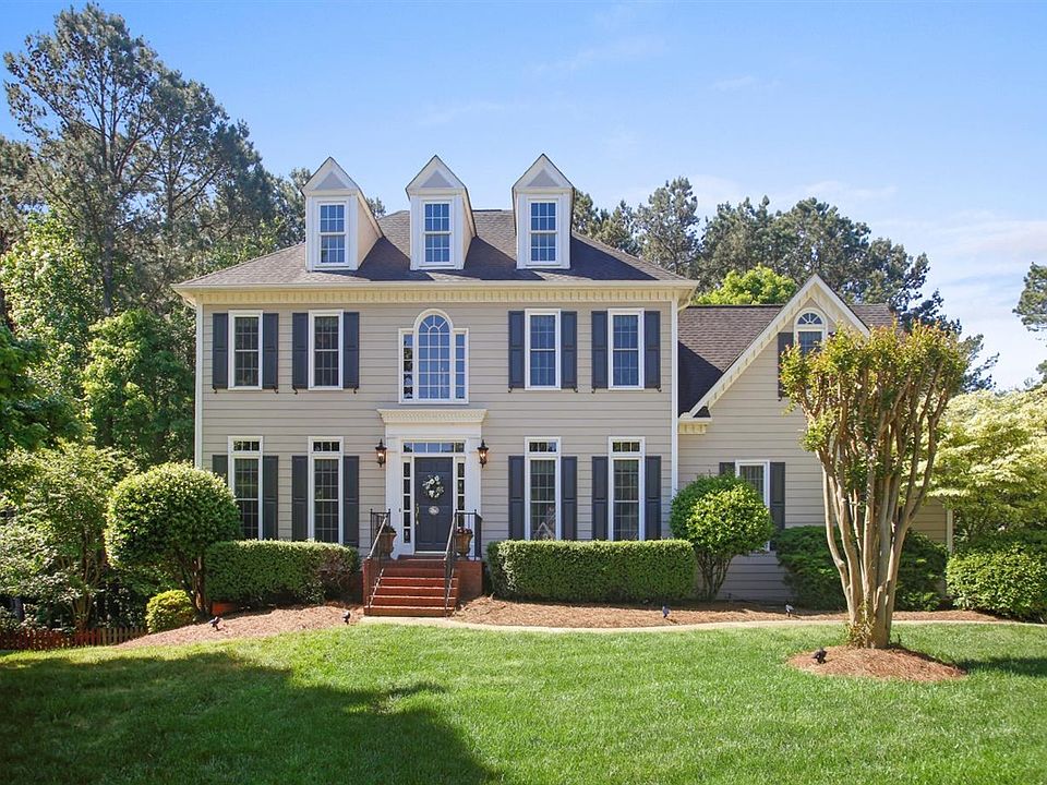 1st image of 333 Lake Forest Ct