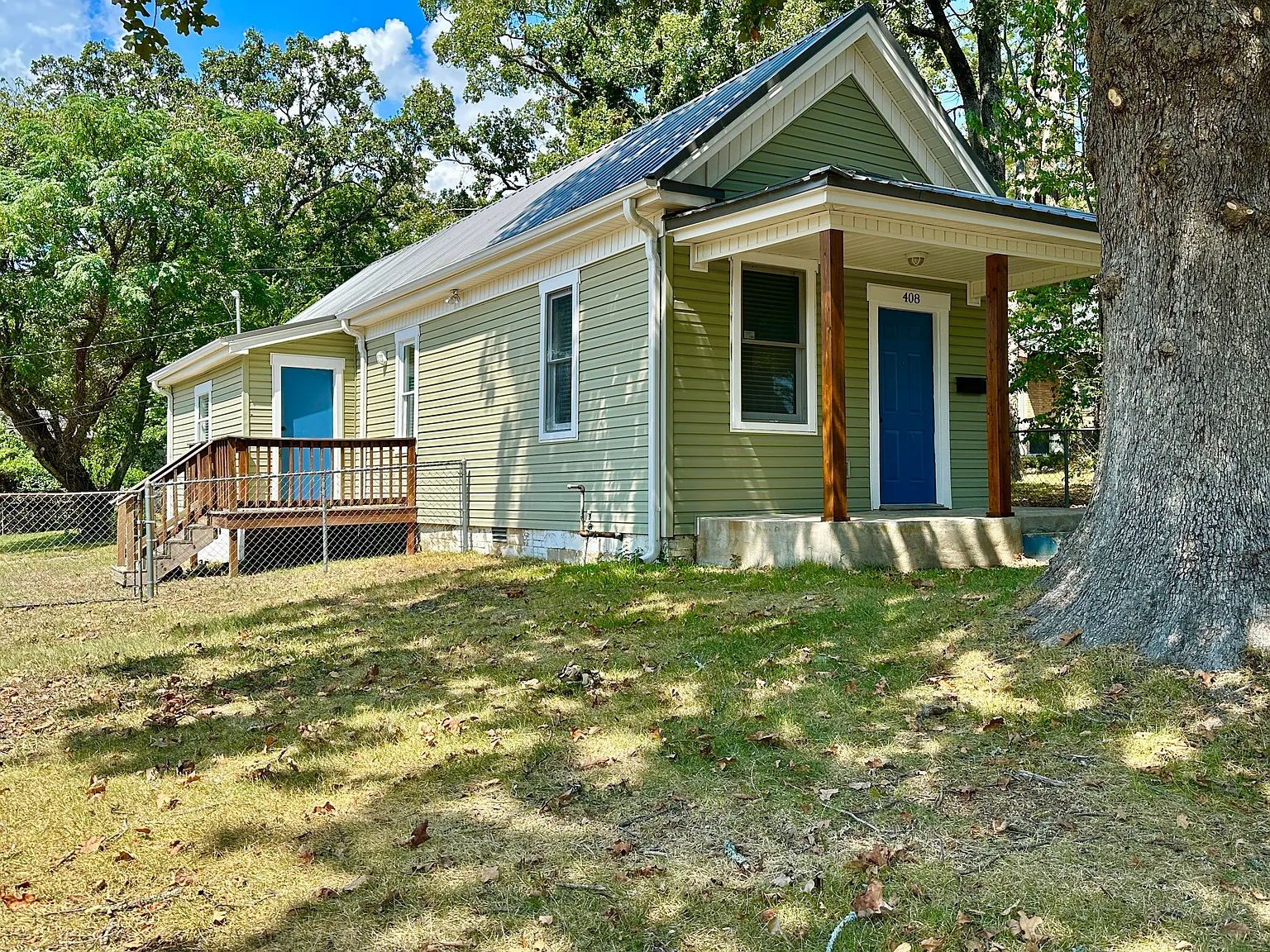 408 S Maple St — Photo 1
