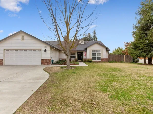 287 S Maple Dr, Reedley, CA 93654