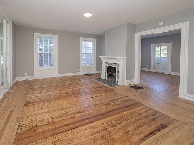 130 W Dutton St — Photo 11