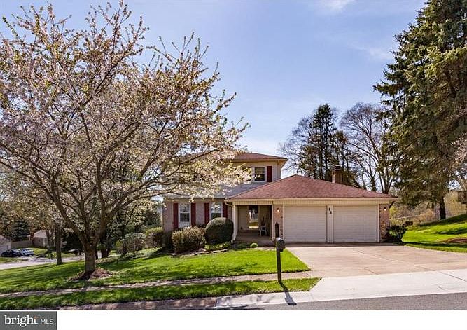 1st image of 13 Pitch Pine Way