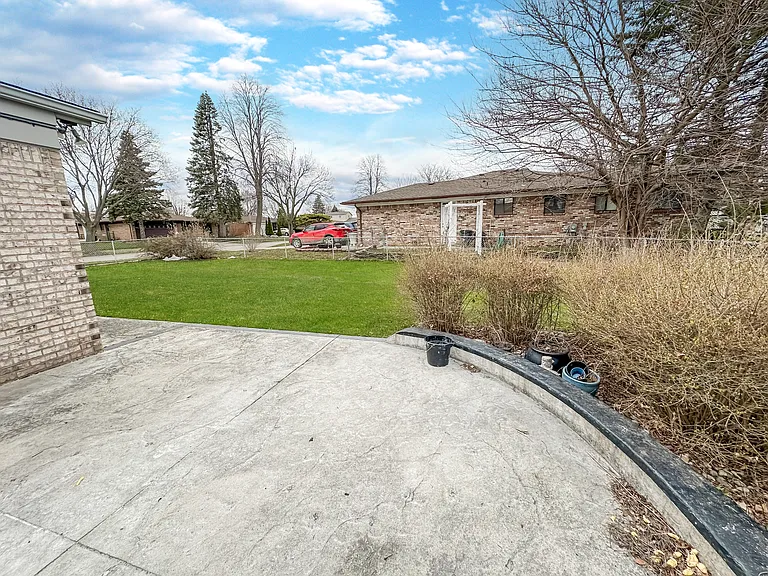 3007 Warrington Dr — Photo 5