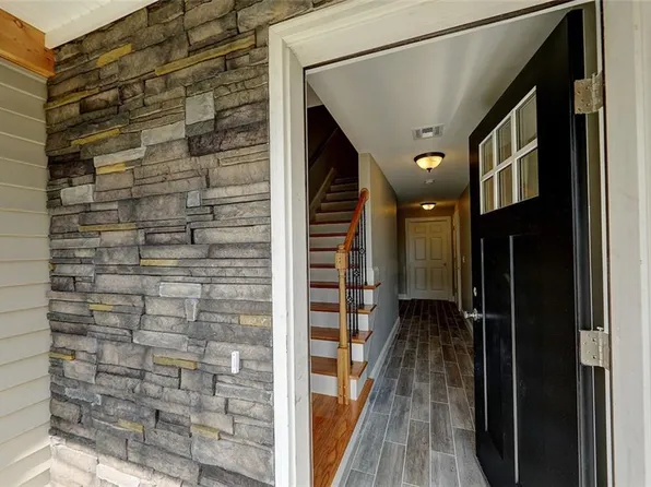 1206 Hunting Hill Dr, Cumberland, RI 02864