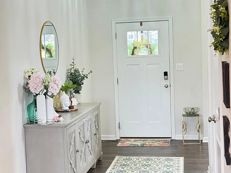 223 Seven Springs Ln — Photo 3