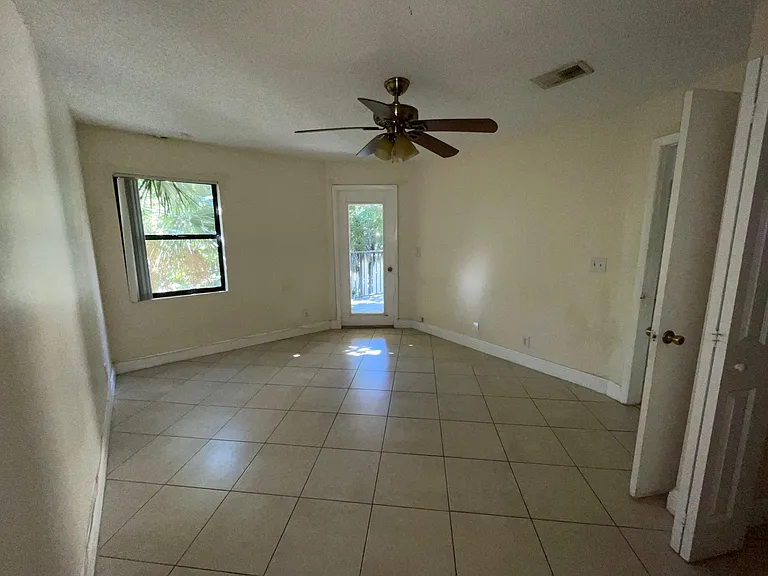 9999 Summerbreeze Dr #915 — Photo 16