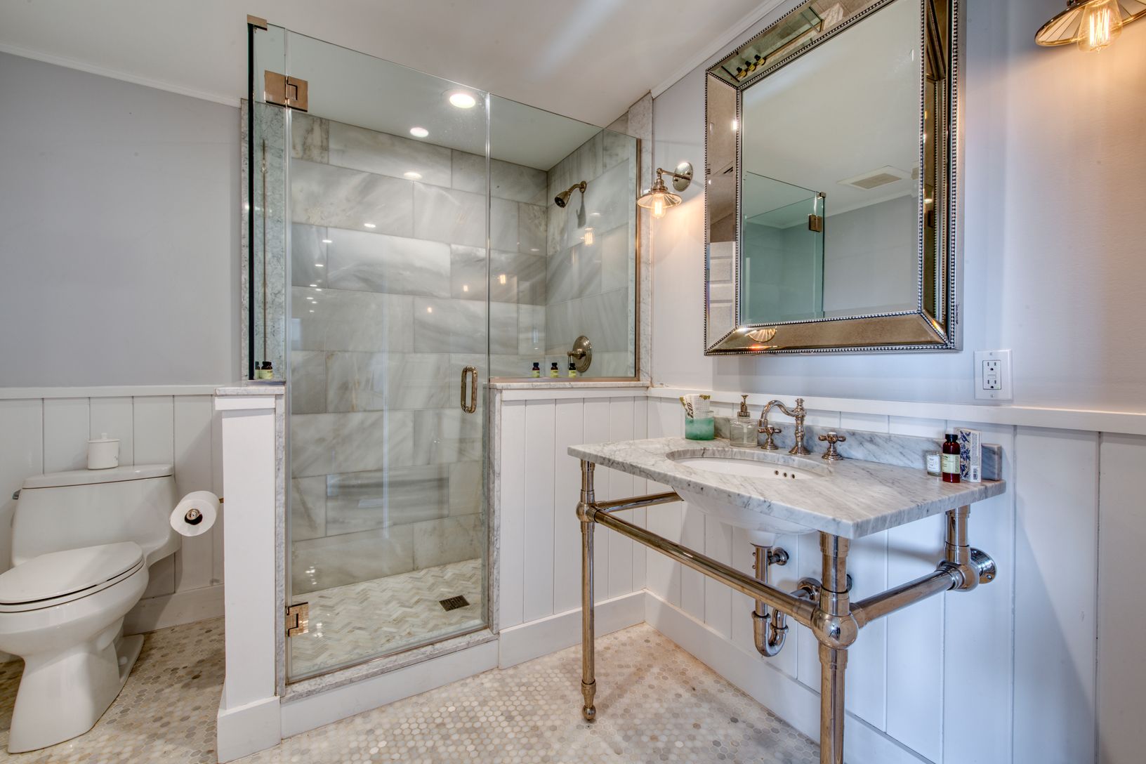  Guest bath #1