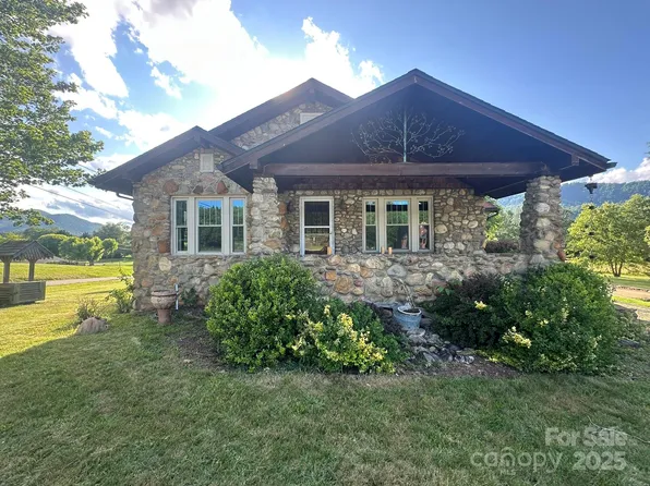 4320 Pisgah Dr, Canton, NC 28716