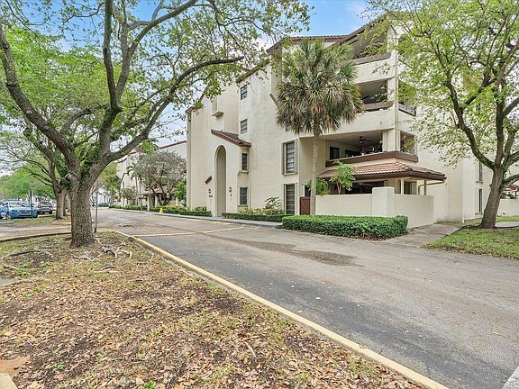 3rd image of 9020 SW 125th Avenue #F-203