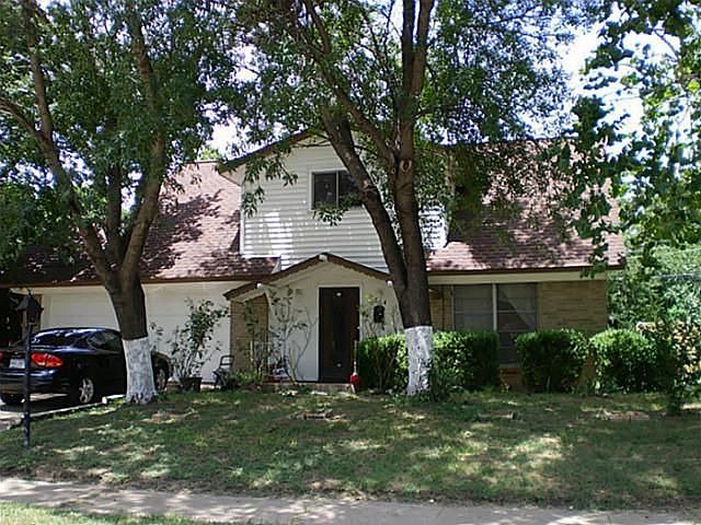 1st image of 714 Hawthorne Ln