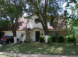 714 Hawthorne Ln, Grand Prairie, TX 75052