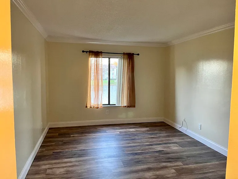 8205 Sun Spring Cir #72 — Photo 12