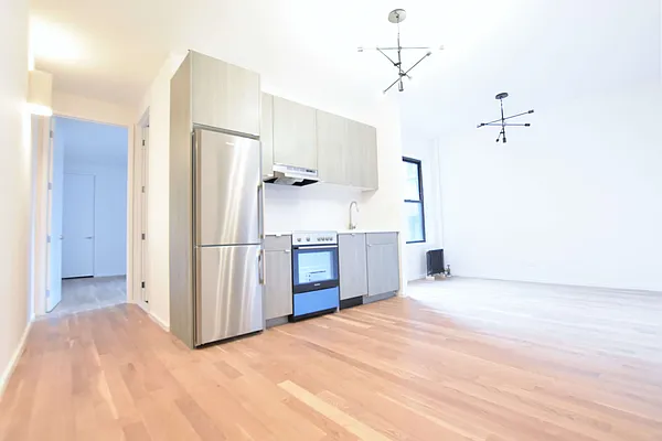 Rented by Bold New York | media 15