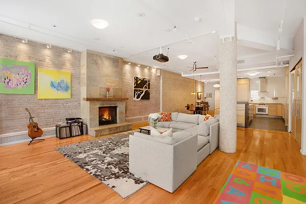 Sold by Bank Neary | media 10