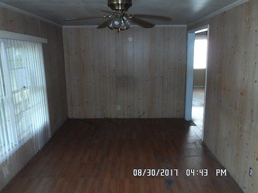 3rd image of 765 Breeze Hill Rd