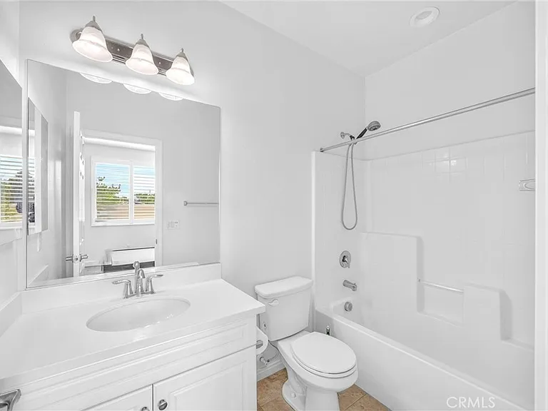1617 Camden Ct — Photo 16
