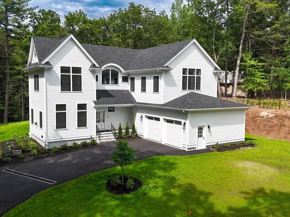 213 Sandy Valley Rd, Dedham, MA 02026