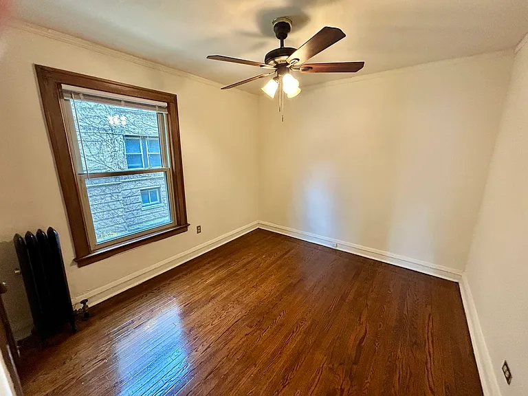 520 W Belden Ave — Photo 8