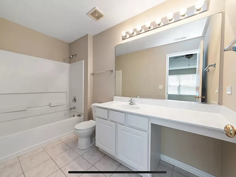 242 S Oak Creek Ln — Photo 13