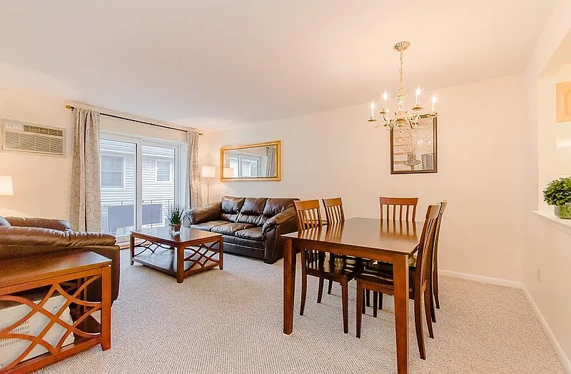 6 Hayes Rd APT 26 — exterior photo