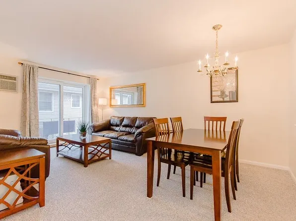 6 Hayes Rd APT 26, Roslindale, MA 02131