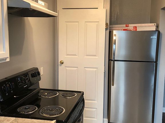 4th image of 2501 Delachaise St #A