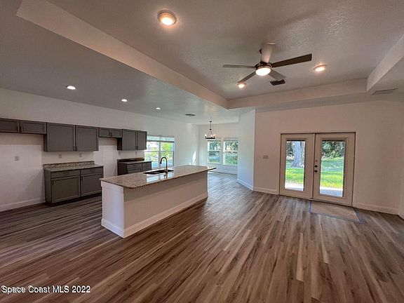 4th image of 2498 Mitchell Ave