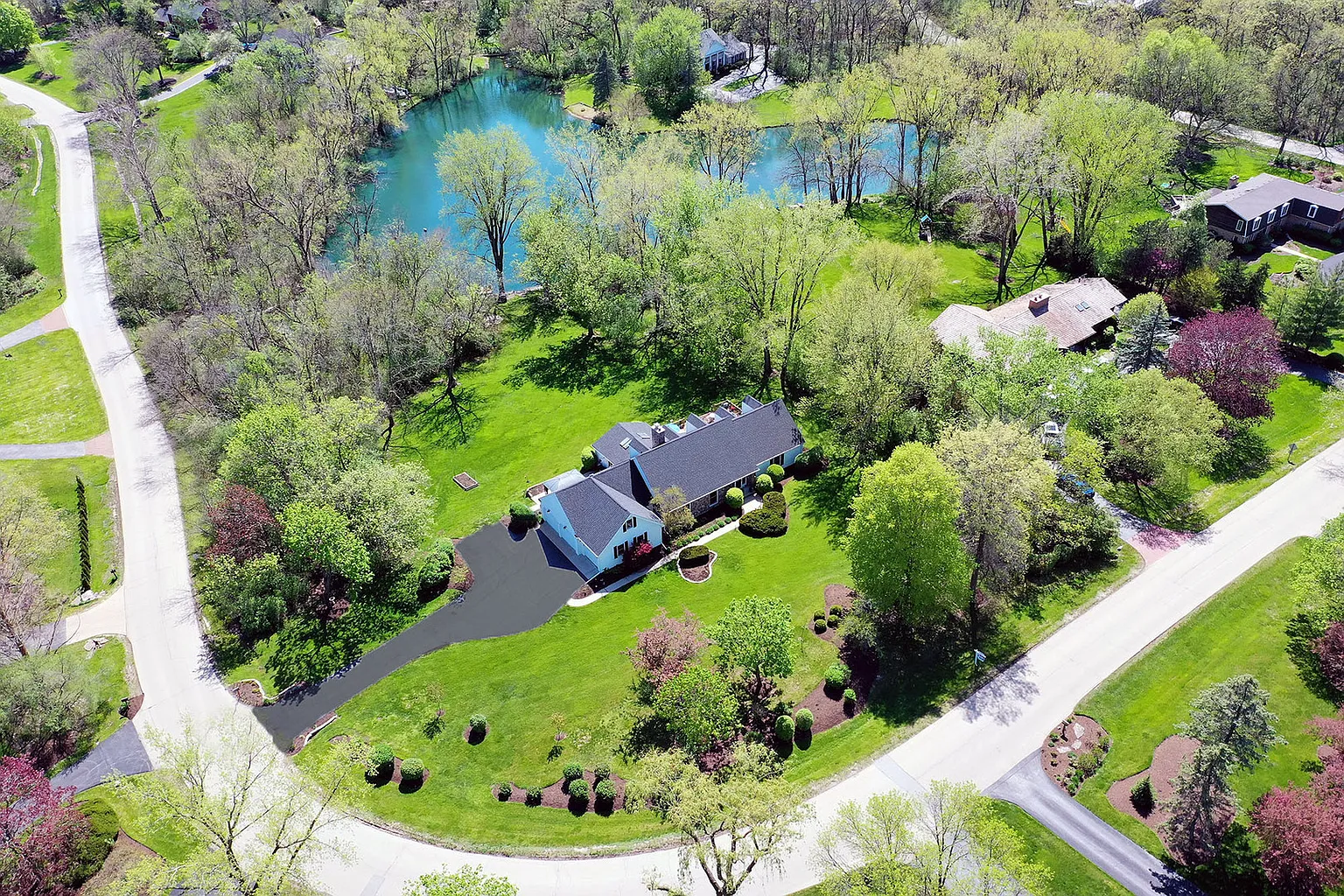 21884 N Andover Rd photo 1