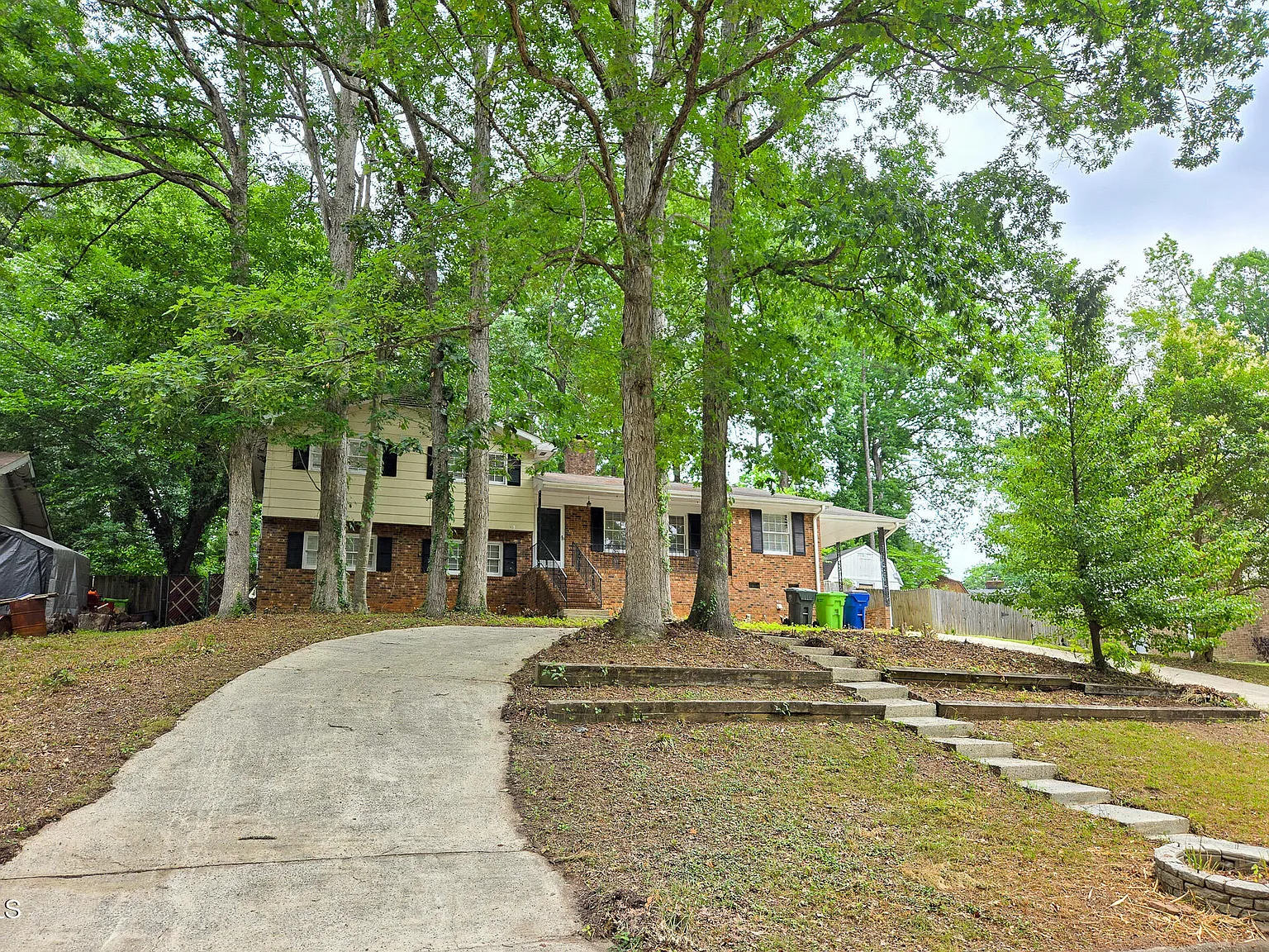4 bed, 3.0 bath, 2901 sqft, $2,695 — Photo 2
