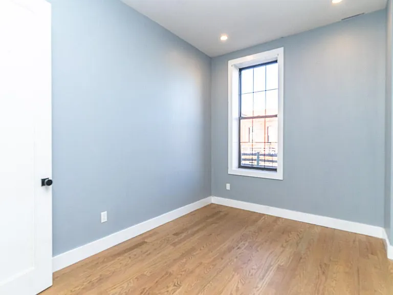 992 Broadway #3 — Photo 10