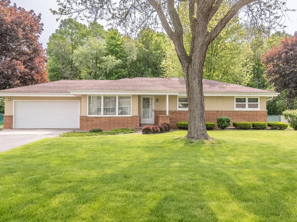 W153N11666 Kurt DRIVE, Germantown, WI 53022