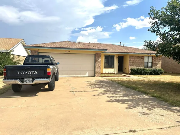 2704 Navasota Dr, Plainview, TX 79072