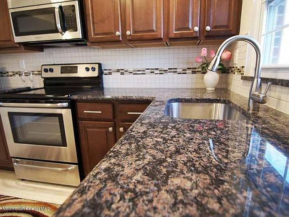 3rd image of 260C Kingston Ct #100C