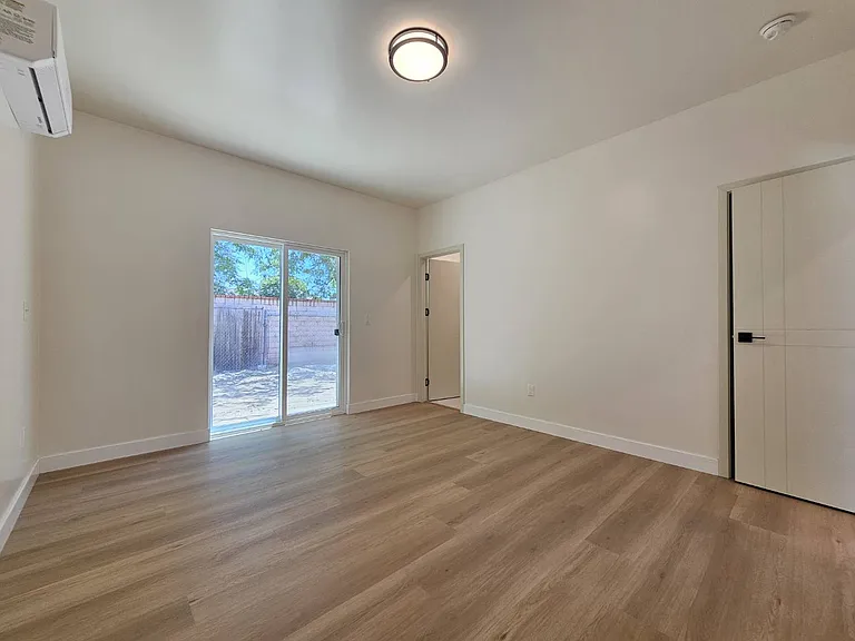 11821 Pipeline Ave #1 — Photo 15