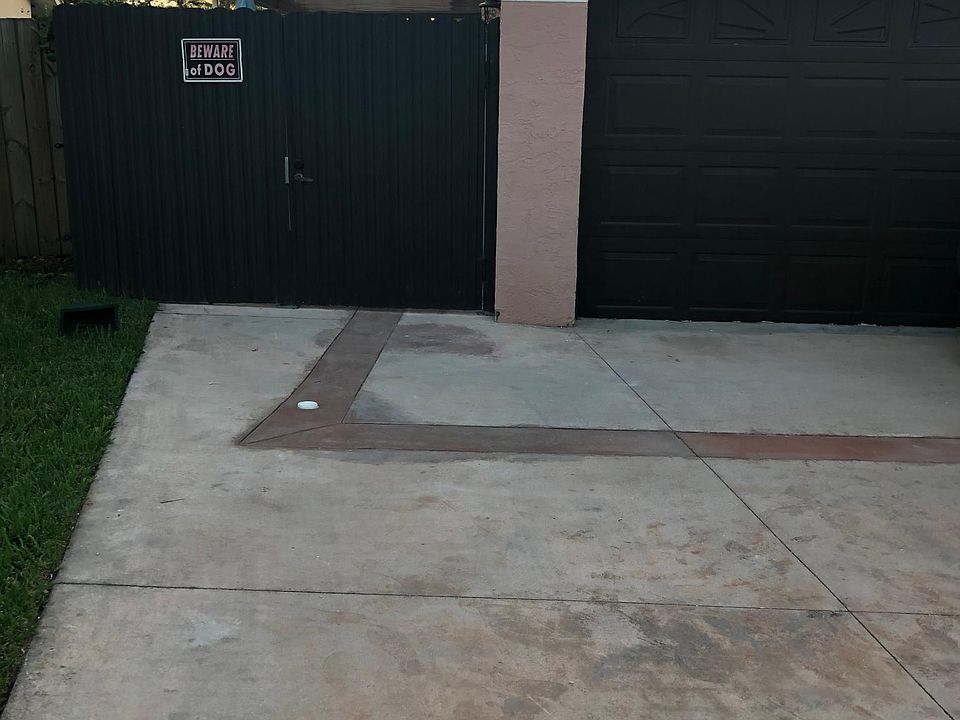 Apartment main entrance to