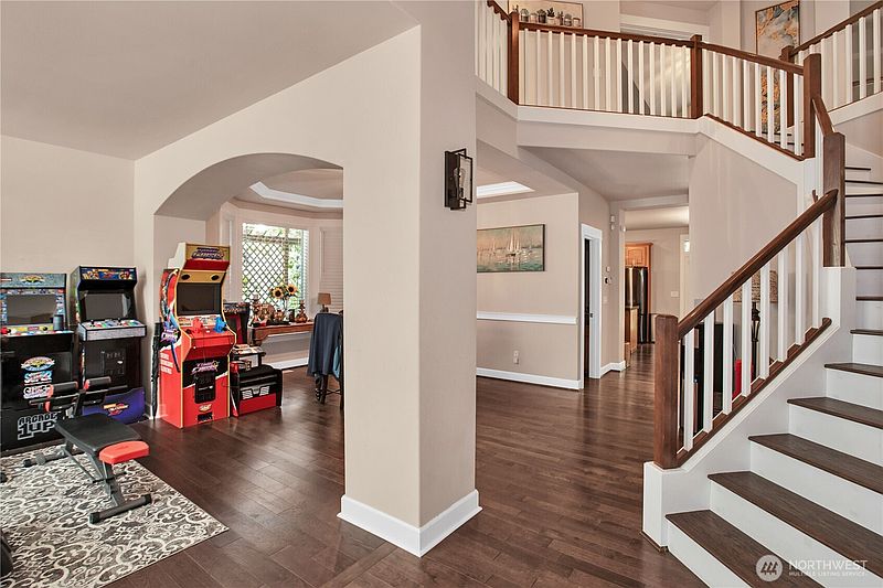 4th image of 3930 Cameron Drive NE