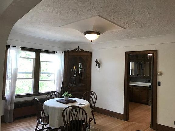 Upper Unit #2 Dining